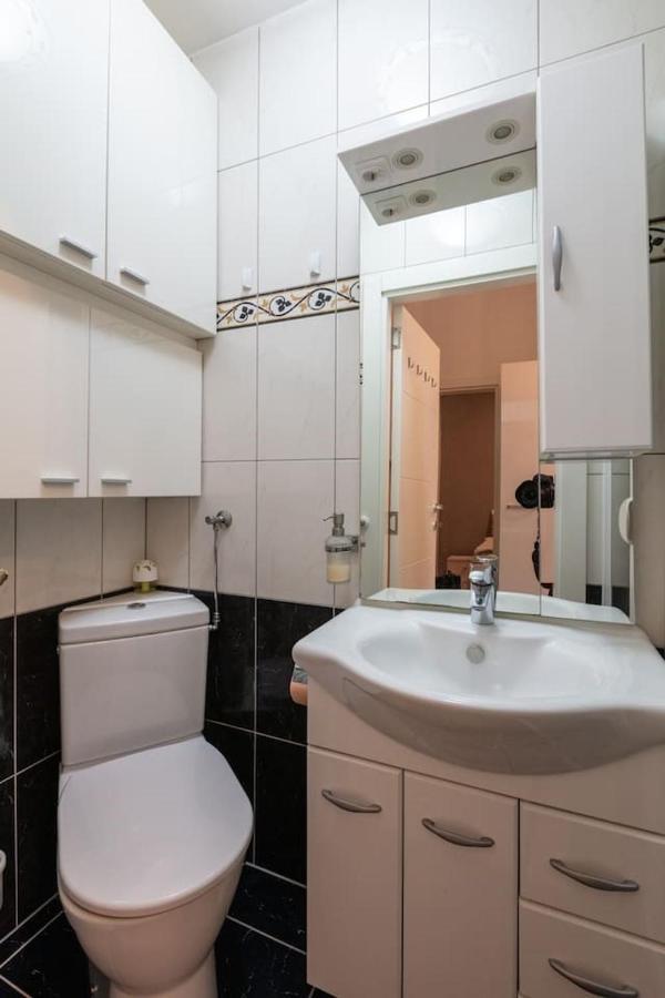 Sunny Renovated Apartment Close To Downtown Viena Exterior foto